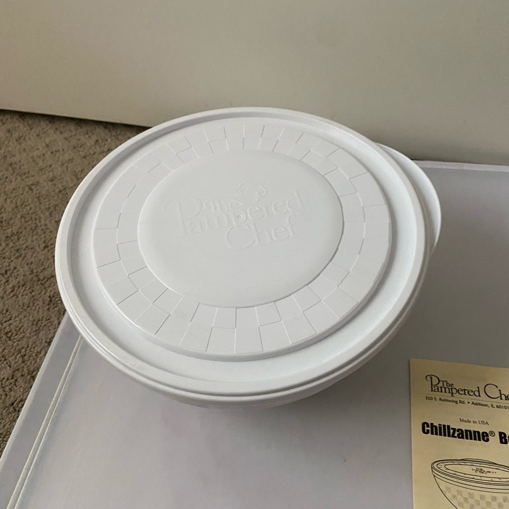 The pampered chef chillzanne bowl
